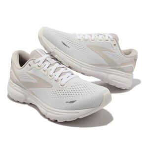 Brooks Ghost 15 white/cream running shoes